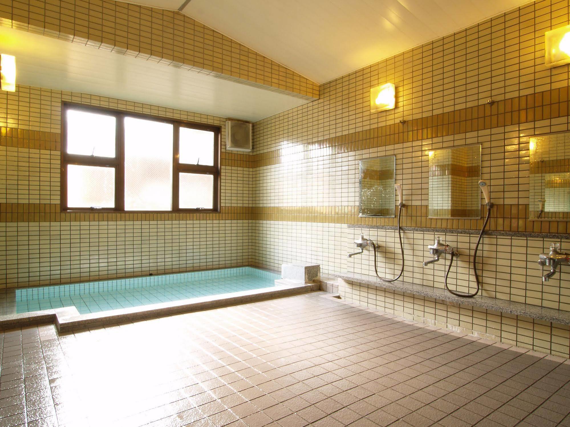 Central Inn Hakuba Eksteriør bilde